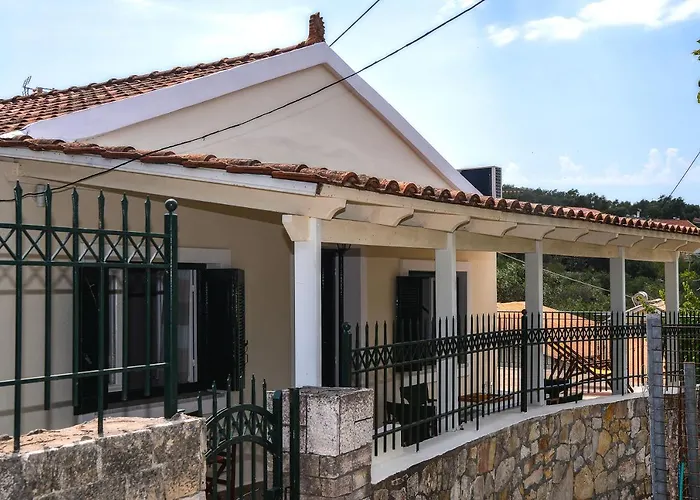Tem House By All About Paxos